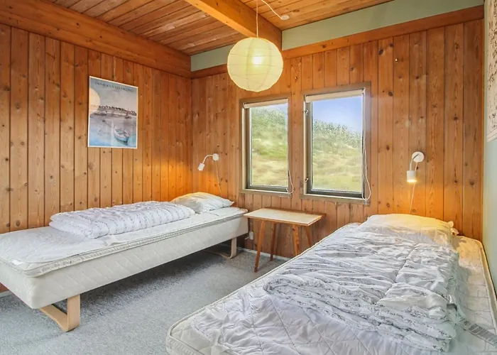 Asel - 1km From The Sea By Interhome